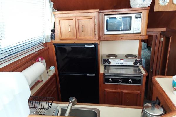 REEL PRIME 37ft Egg Harbor Yacht For Sale