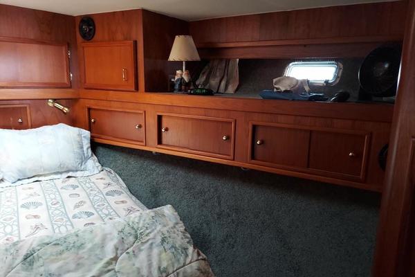 REEL PRIME 37ft Egg Harbor Yacht For Sale