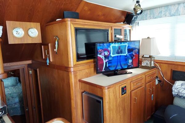 REEL PRIME 37ft Egg Harbor Yacht For Sale