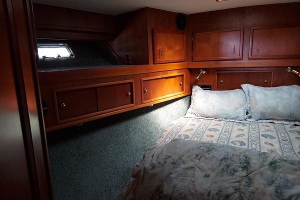 REEL PRIME 37ft Egg Harbor Yacht For Sale