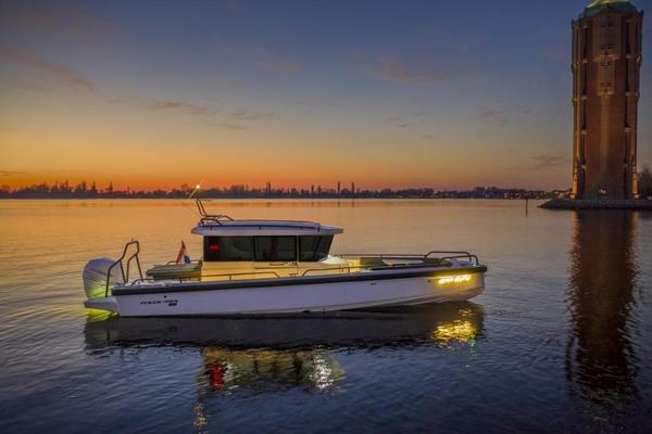 28-ft-Axopar-2023-28 Cabin -Palm Beach Florida United States yacht for sale