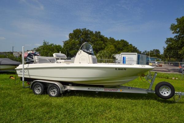 20-ft-Boston Whaler-2015-210 Dauntless-Apollo Beach Florida United States yacht for sale