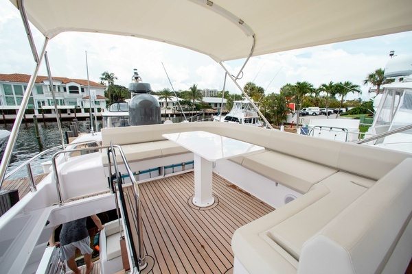 2022 Ferretti Yachts 55