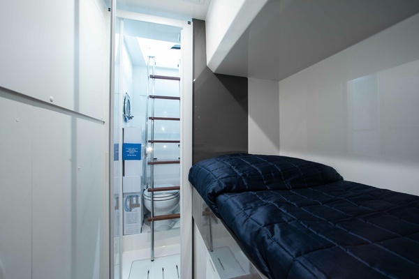 2022 Ferretti Yachts 55