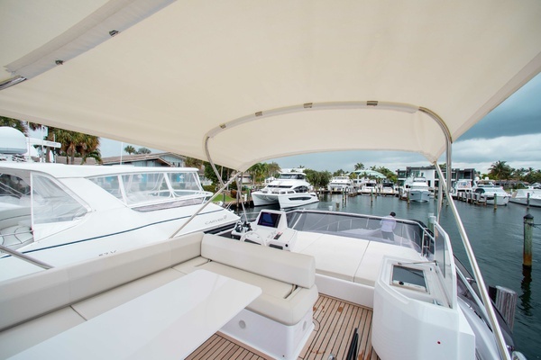 2022 Ferretti Yachts 55