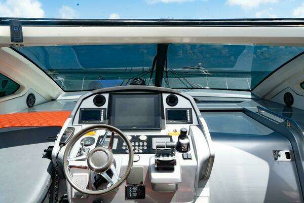 2013 Azimut 58