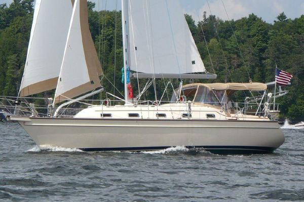 MIDNIGHT SUN 37ft Island Packet Yacht For Sale