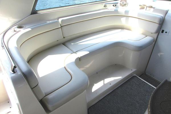 QUEENS BLVD 32ft Rinker Yacht For Sale