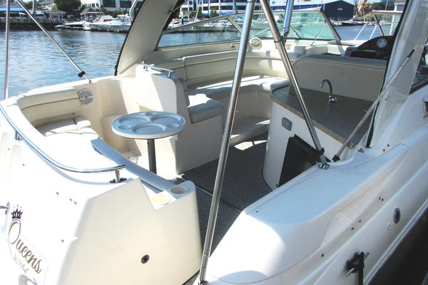 QUEENS BLVD 32ft Rinker Yacht For Sale