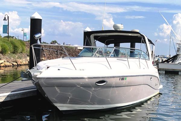 QUEENS BLVD 32ft Rinker Yacht For Sale