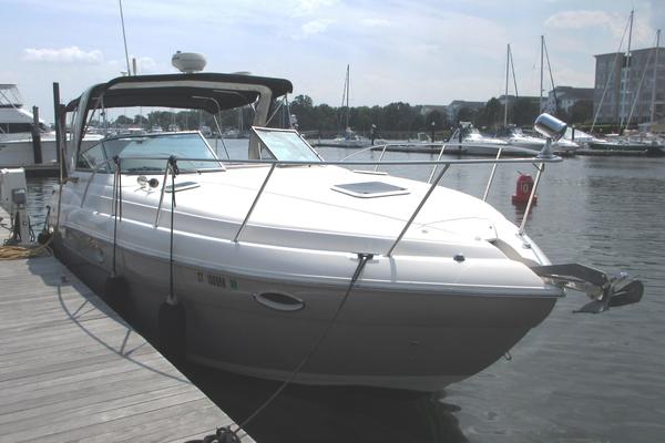 32-ft-Rinker-2005-320 Fiesta Vee-QUEENS BLVD-Stamford Connecticut United States yacht for sale