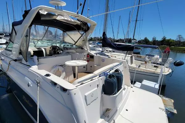 Ms Behaven 2003 Rinker 270 Fiesta Vee 30 ft Express Cruiser for sale