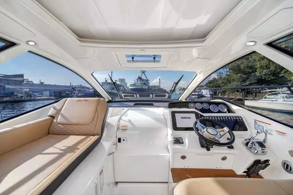 2019 Sea Ray 35
