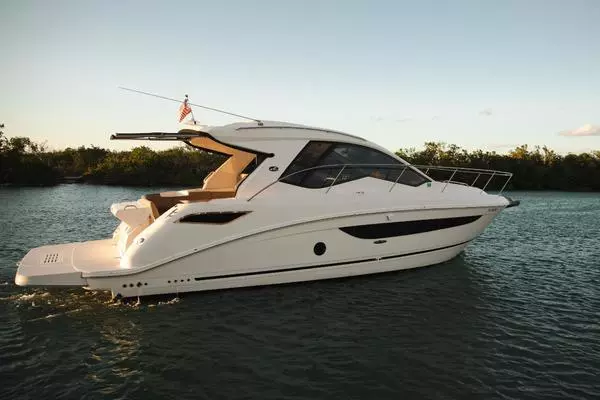 2019 Sea Ray 35