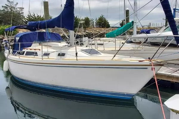 Serenity 30ft Catalina Yacht For Sale