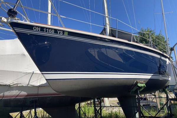 Rainbow Spirit 28ft Pearson Yacht For Sale