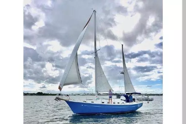 Velella 36ft Allied Yacht For Sale