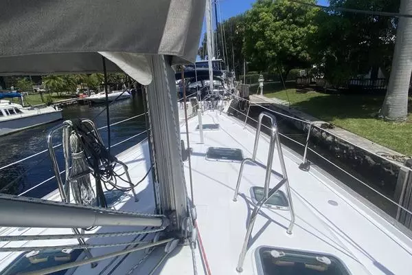 Photo of the 2004 Beneteau 473