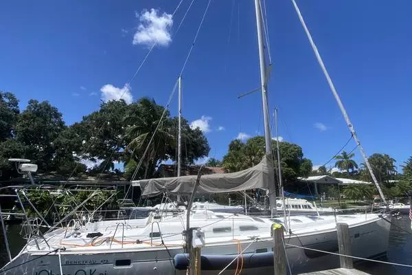 Photo of the 2004 Beneteau 473