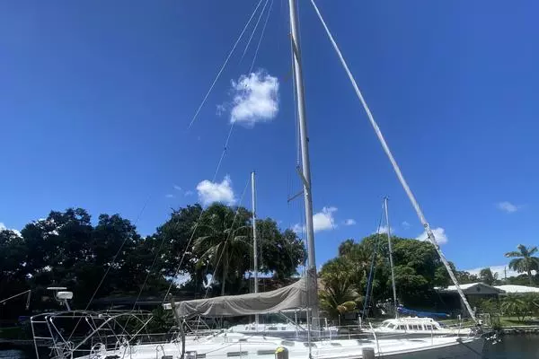 Photo of the 2004 Beneteau 473