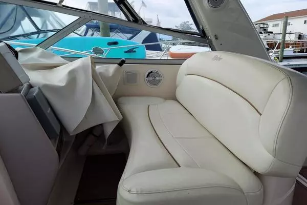 2004 Rinker 34