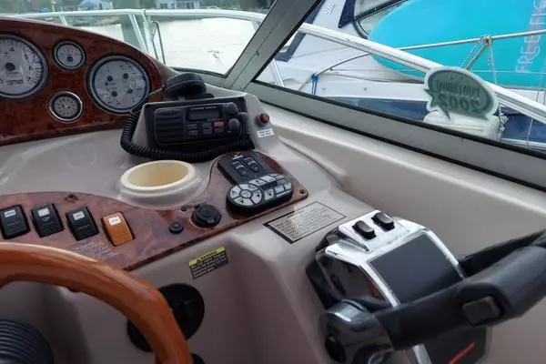 2004 Rinker 34