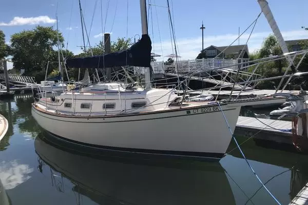 Two Seas 27ft Island Packet Yacht For Sale