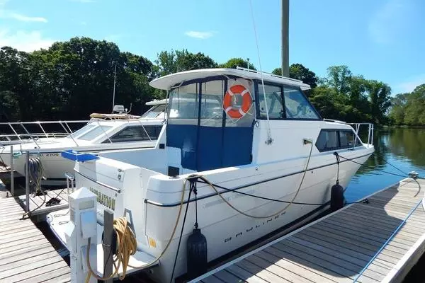 Aberration 28ft Bayliner Yacht For Sale