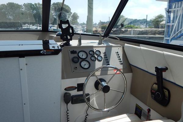 Aberration 28ft Bayliner Yacht For Sale