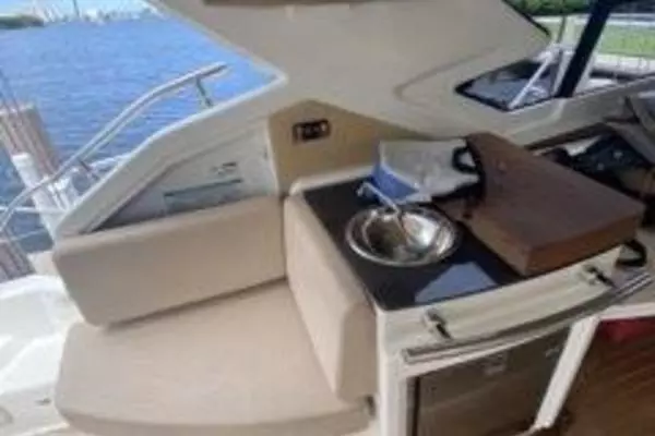 Photo of the 2013 Cranchi M44 HT