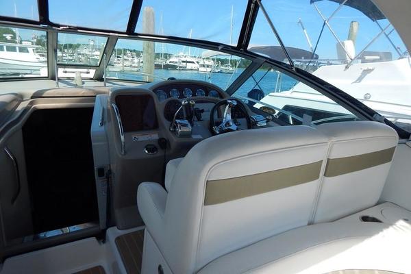 Free Reins 32ft Sea Ray Yacht For Sale