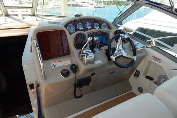 Free Reins 32ft Sea Ray Yacht For Sale