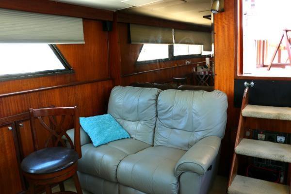 43ft Hatteras Yacht For Sale