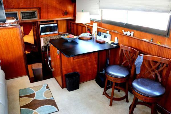 43ft Hatteras Yacht For Sale