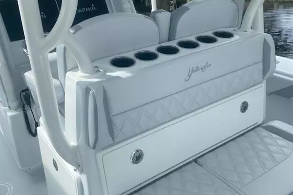 2022 Yellowfin 32