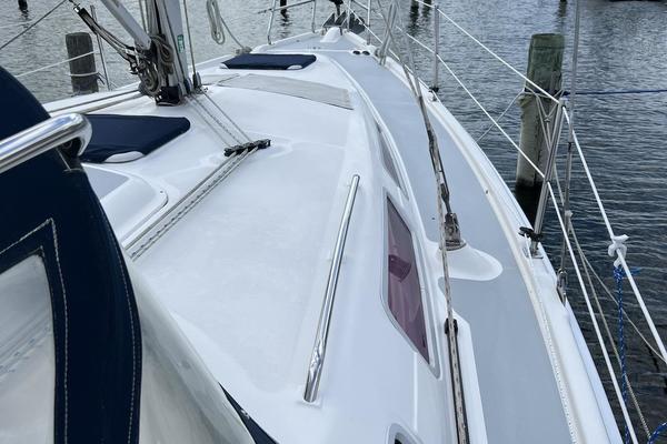 Work of Art 36ft Hunter Yacht For Sale