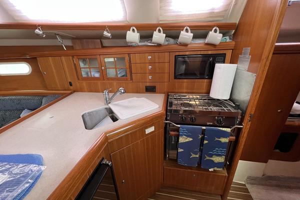 Work of Art 36ft Hunter Yacht For Sale