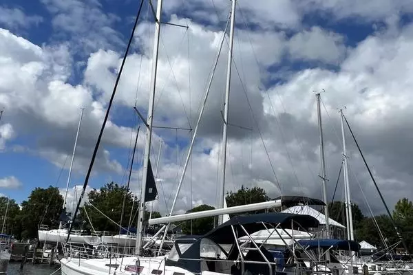 Work of Art 36ft Hunter Yacht For Sale