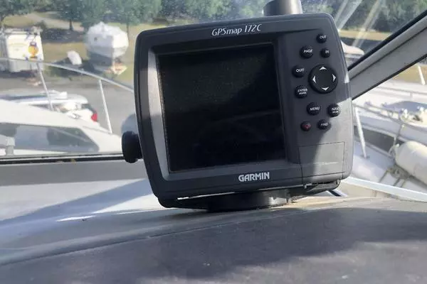 Photo of the 1986 Cruisers Esprit 3370