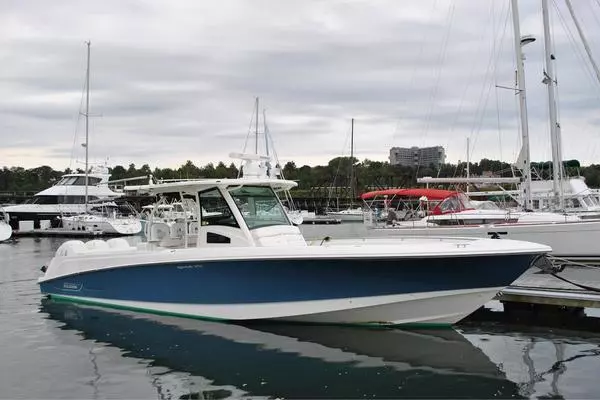 37-ft-Boston Whaler-2014-370 Outrage-ELISE Portland Maine United States  yacht for sale