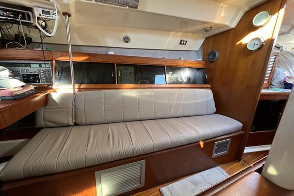 Mystic  40ft Hunter Yacht For Sale