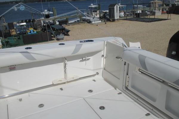 28ft Boston Whaler Yacht For Sale