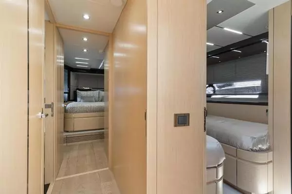 2018 Sunseeker 86