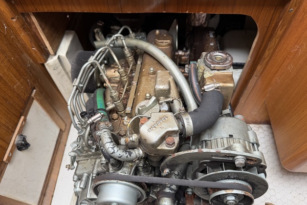 Gypsy Wagon 36ft Catalina Yacht For Sale