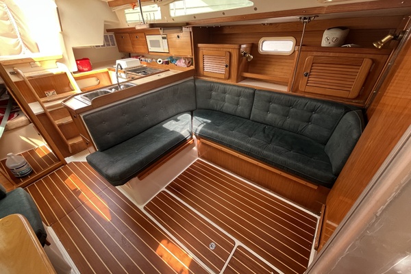 Gypsy Wagon 36ft Catalina Yacht For Sale