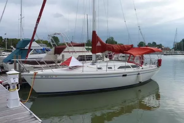 Photo of the 1999 Catalina 36 MK II "Gypsy Wagon"