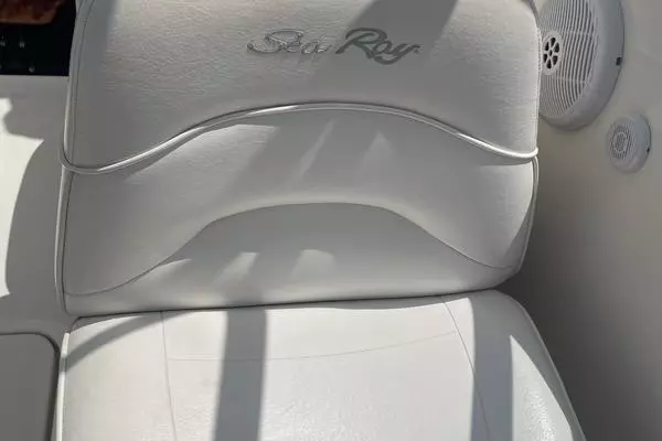 Photo of the 2006 Sea Ray Amberejack