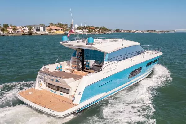 Photo of the 2016 Prestige 550 S "Tinka"