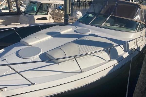 33ft Cruisers Yacht For Sale