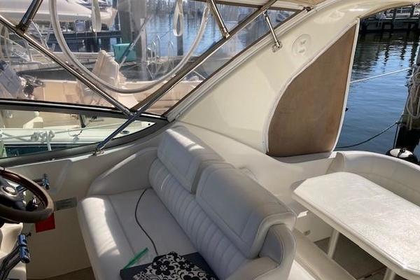 33ft Cruisers Yacht For Sale